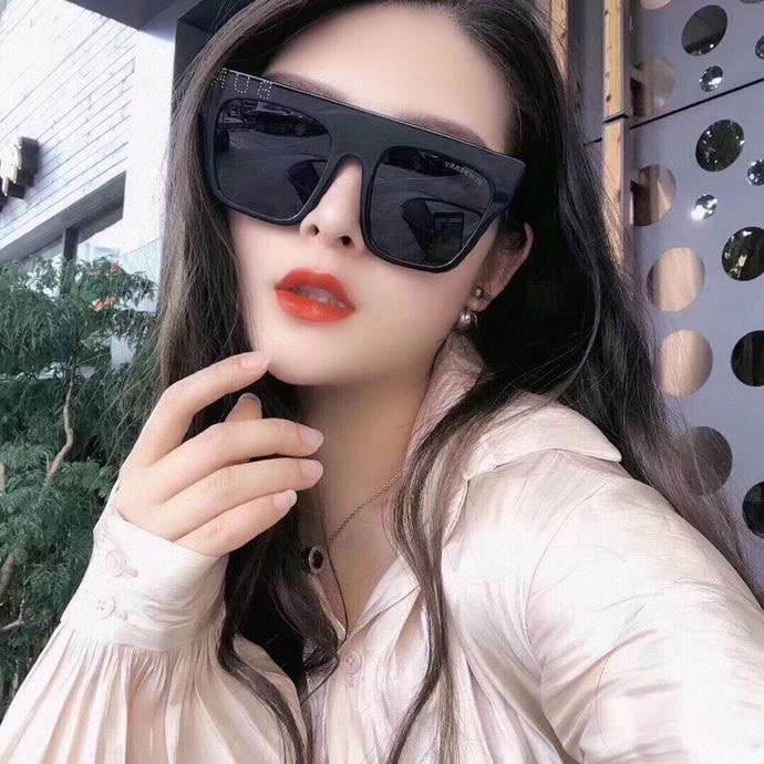 Picture of Burberry Sunglasses _SKUfw49883304fw